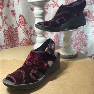 Bzees Darkest Red Velvet Drama Dream Sandal